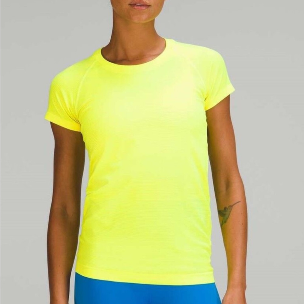 Lululemon Athletica Yellow Fitted Short Sleeve Tee
